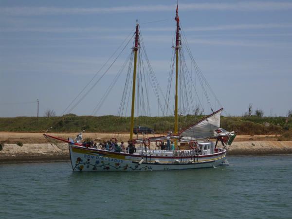 BomDia sailing ship